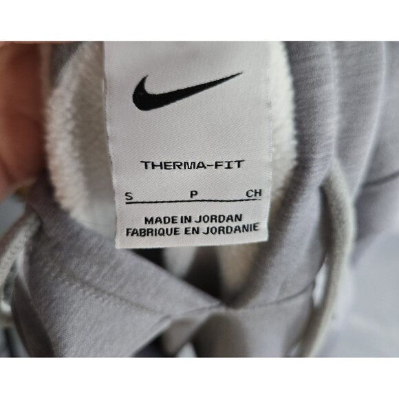 Nike Therma Fit Women's Size Small Gray Hoodie - Picture 6 of 7